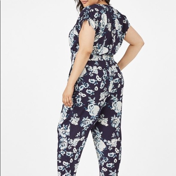 JustFab NWOT Short Sleeve Jumpsuit, XL - Picture 2 of 12